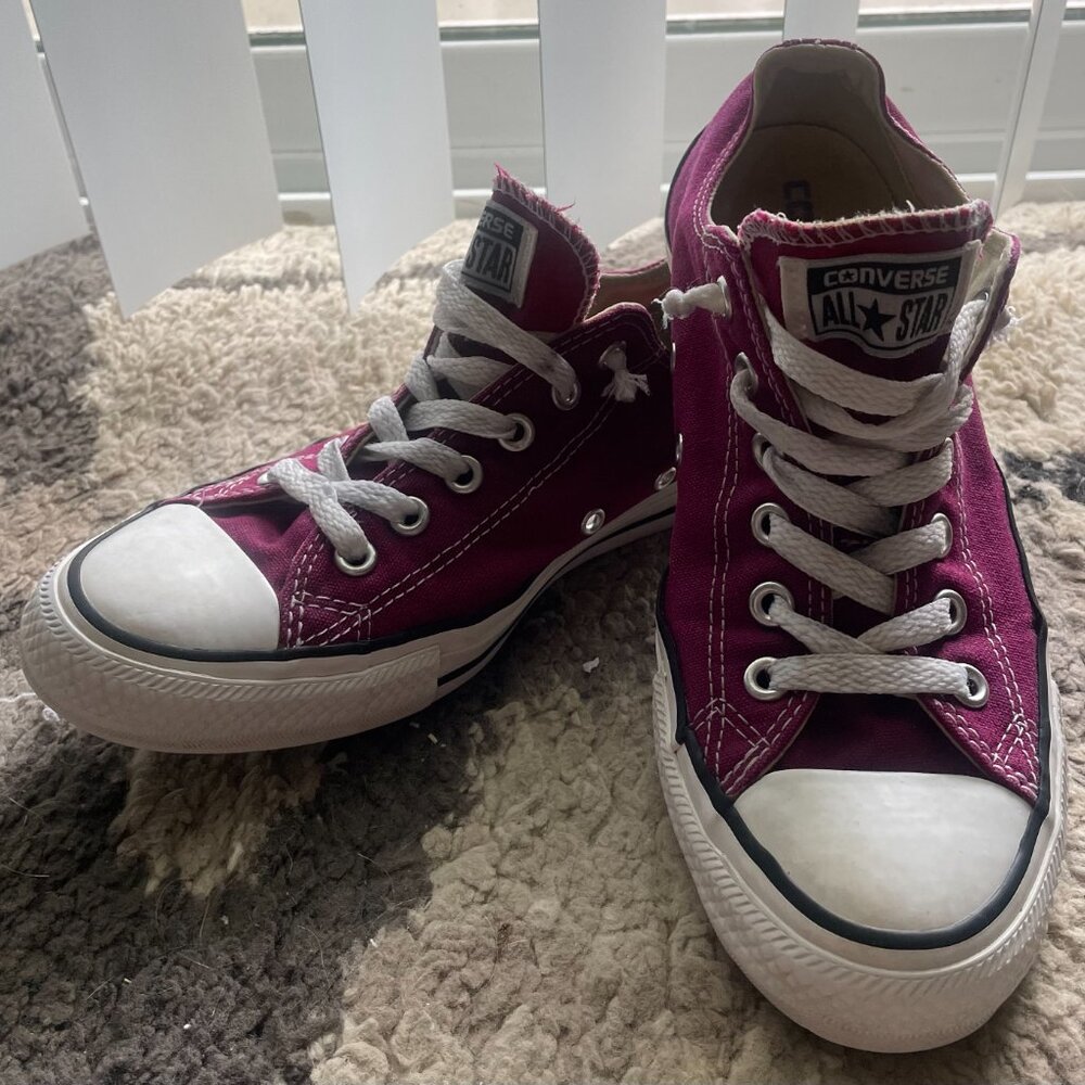**SOLD** Sweet Violet Converse (8) - Picture 2 of 4